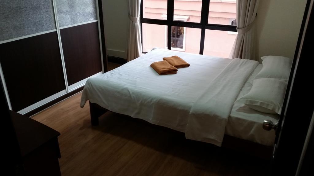 Marina Court Kota Kinabalu- Bigger Group Stay Together- 6 Bedroom Apartments Номер фото
