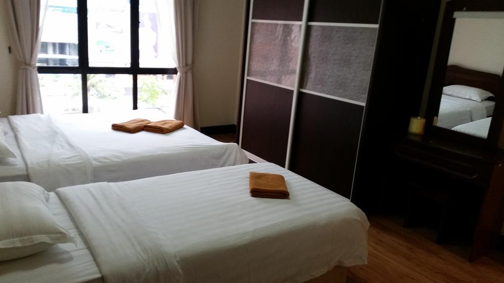 Marina Court Kota Kinabalu- Bigger Group Stay Together- 6 Bedroom Apartments Номер фото