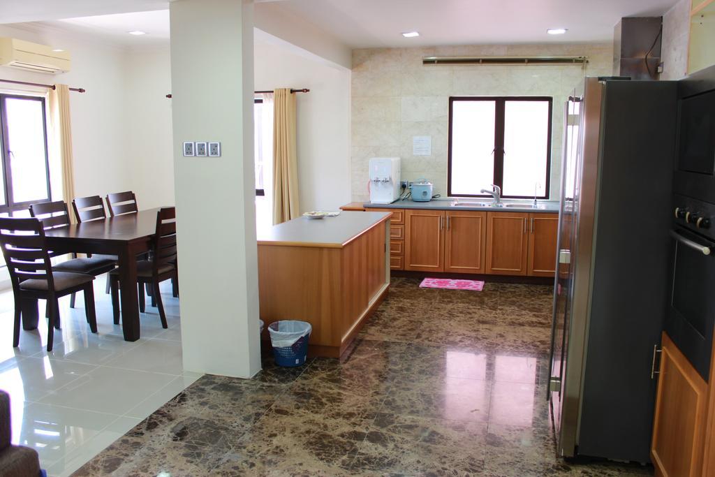 Marina Court Kota Kinabalu- Bigger Group Stay Together- 6 Bedroom Apartments Екстер'єр фото